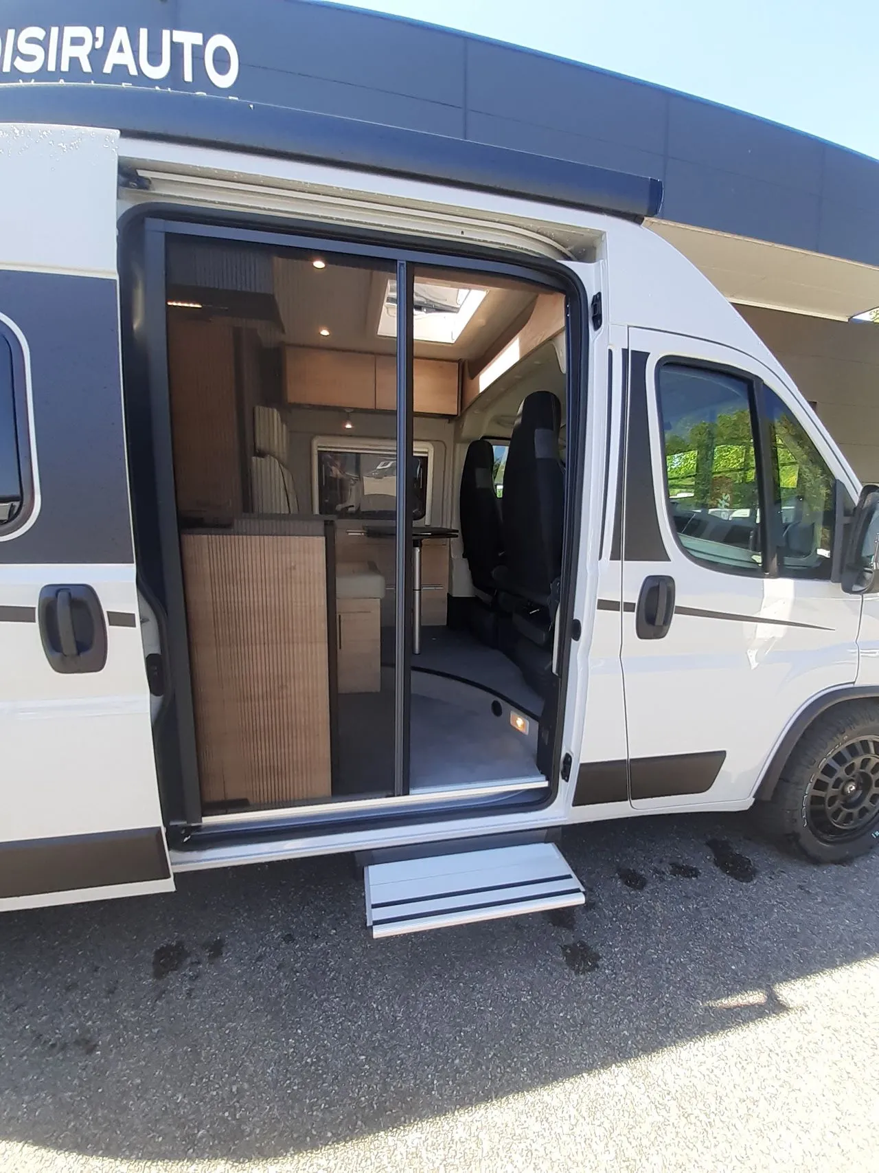 Fourgon aménagé - Dethleffs - GLOBETRAIL CV600 DS ACTIVE PLUS - 2026