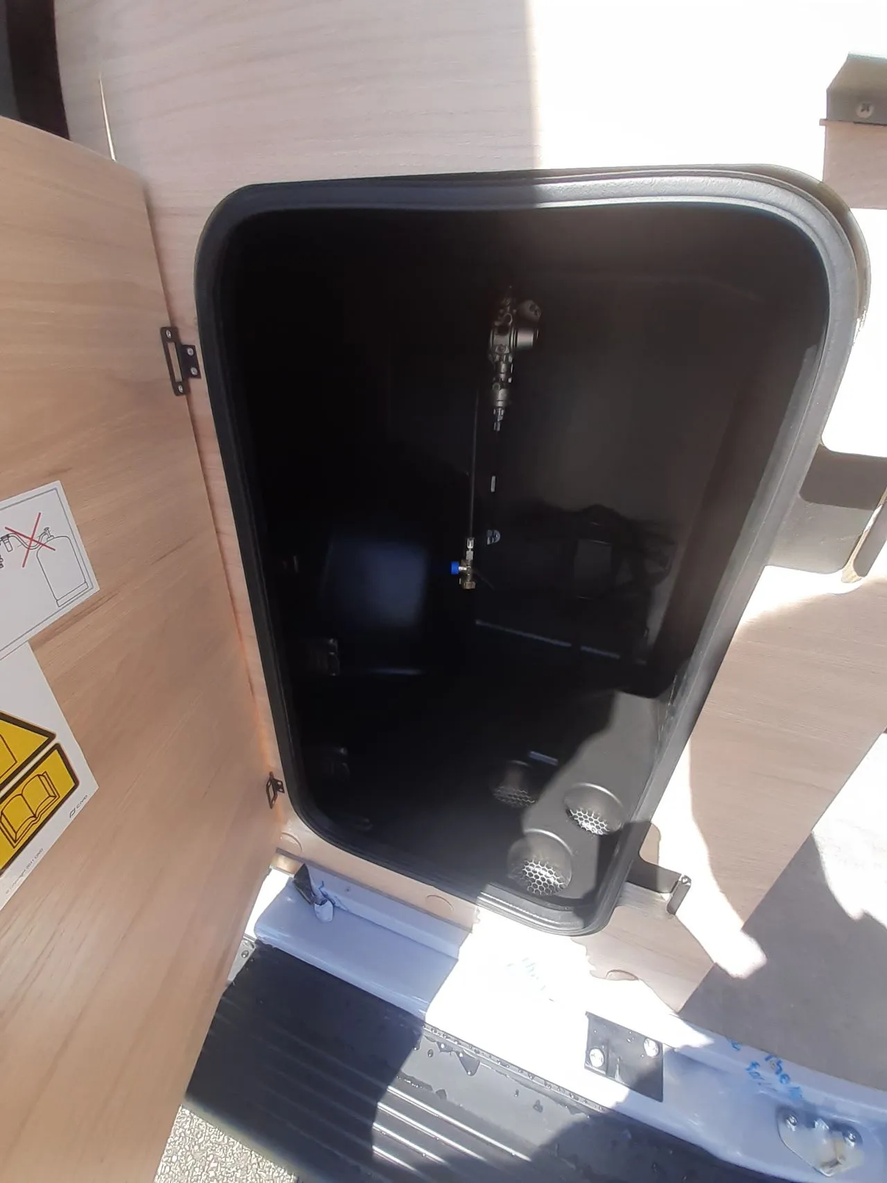 Fourgon aménagé - Dethleffs - GLOBETRAIL CV600 DS ACTIVE PLUS - 2026