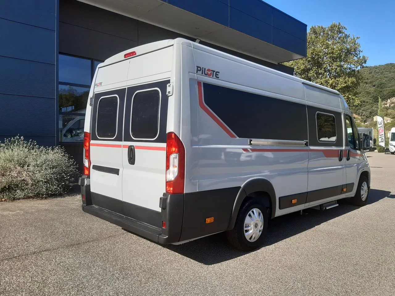 Fourgon aménagé - Pilote - V 630 S STANDARD - 2026