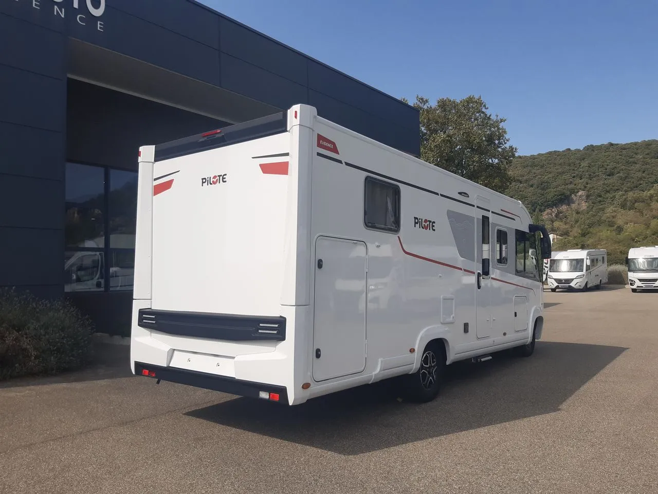 Camping-car - Pilote - G740 FC EVIDENCE - 2027