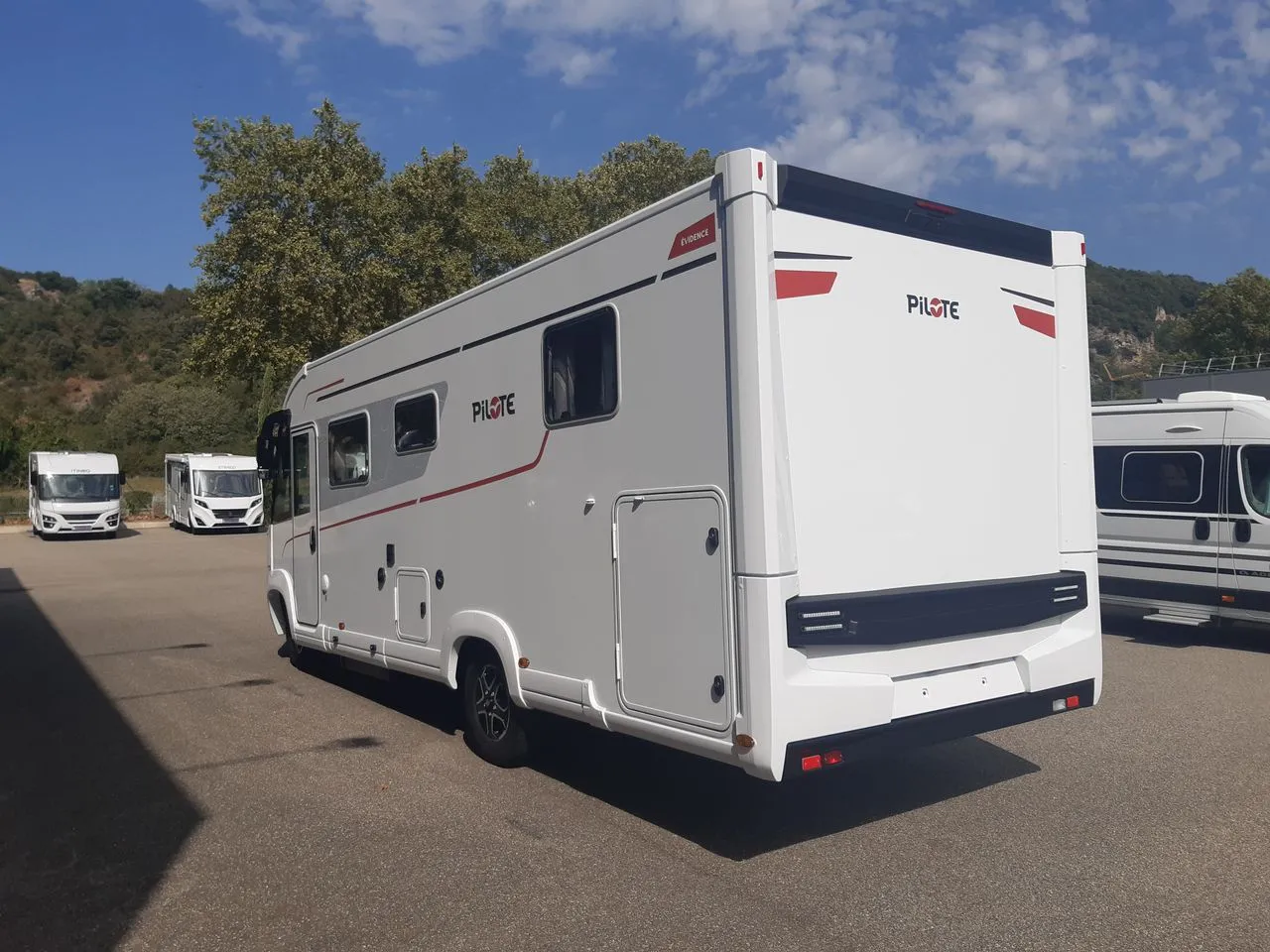 Camping-car - Pilote - G740 FC EVIDENCE - 2027