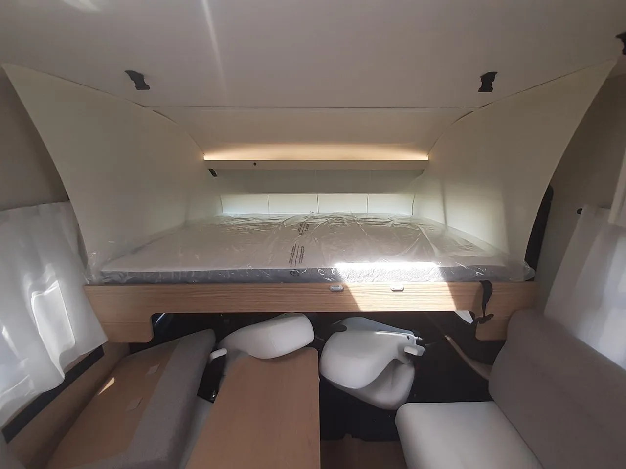 Camping-car - Pilote - G740 FC EVIDENCE - 2027