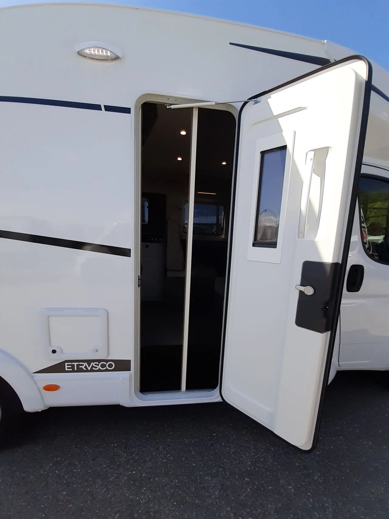 Camping-car - Etrusco - T6.9 SB - 2027