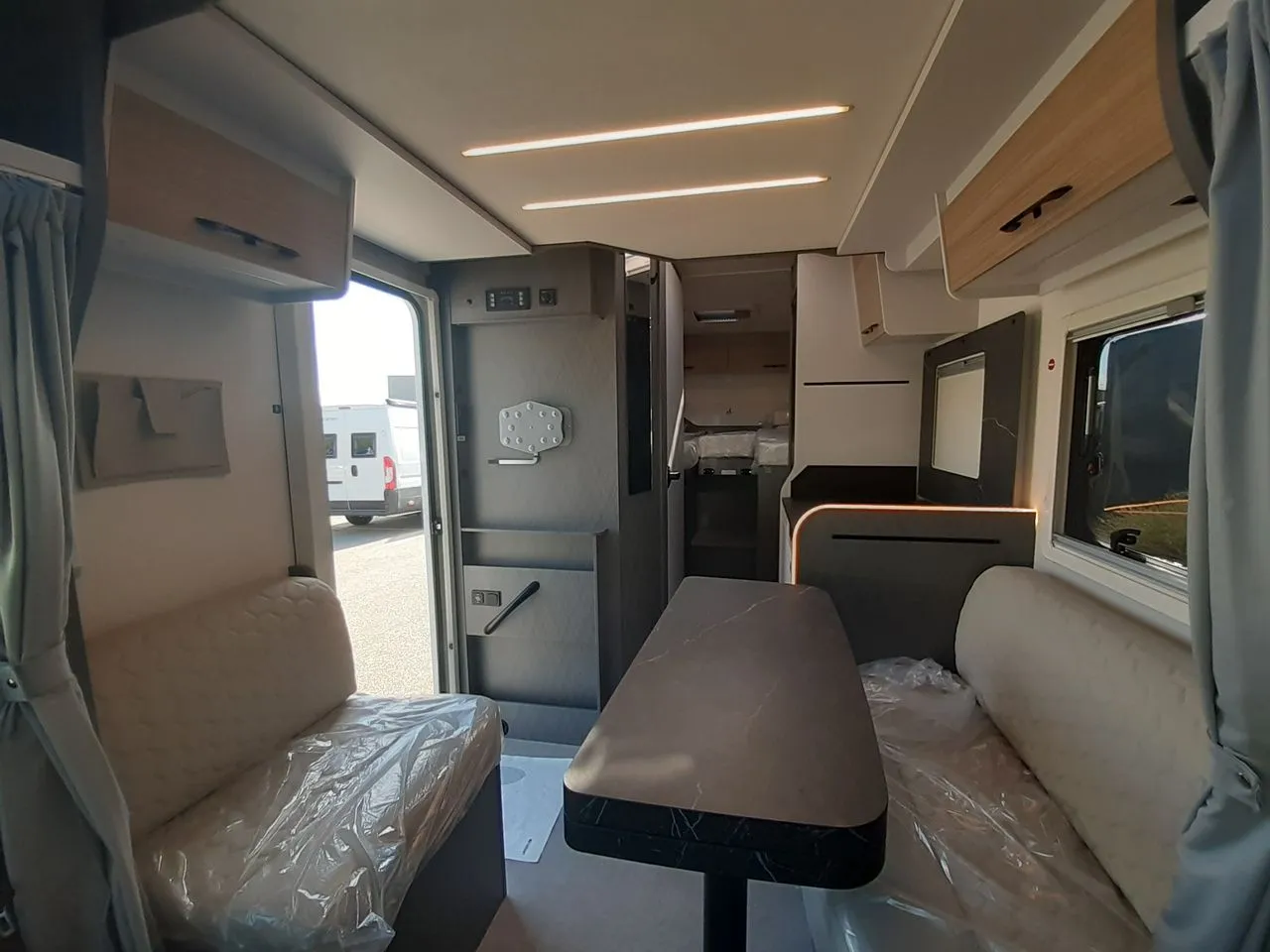 Camping-car - Etrusco - V6.8 SCF - 2027