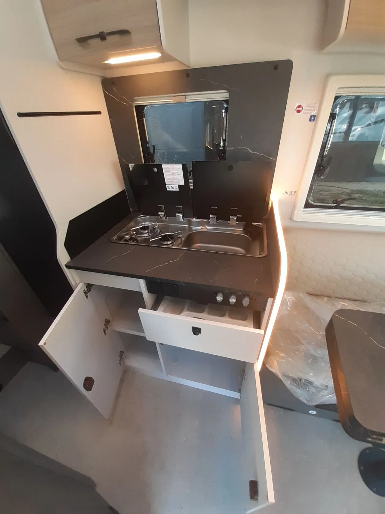 Camping-car - Etrusco - V6.8 SCF - 2027