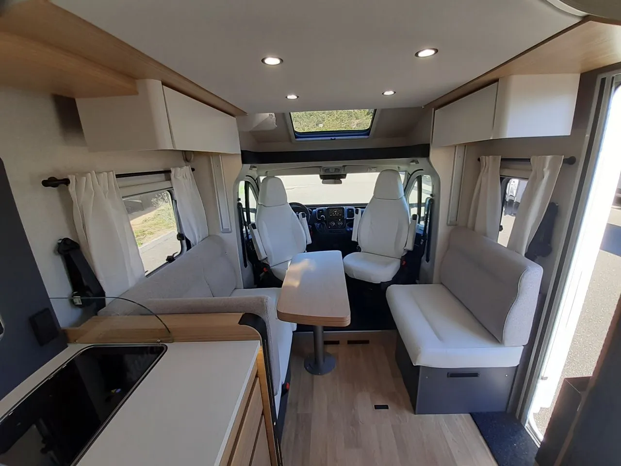 Camping-car - Pilote - P720 FGJ EVIDENCE - 2027