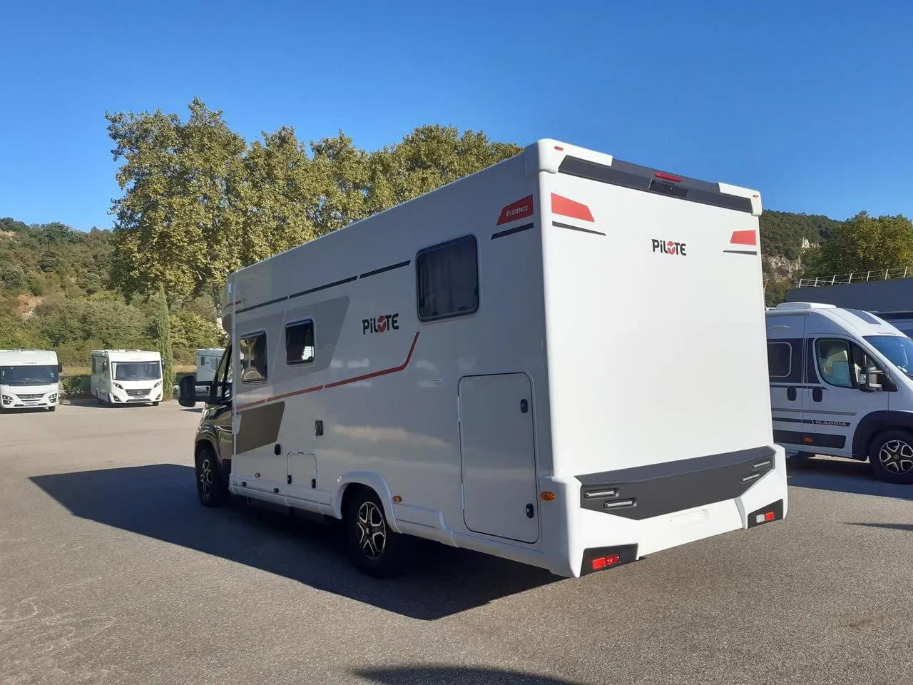 Camping-car - Pilote - P720 FGJ EVIDENCE - 2027