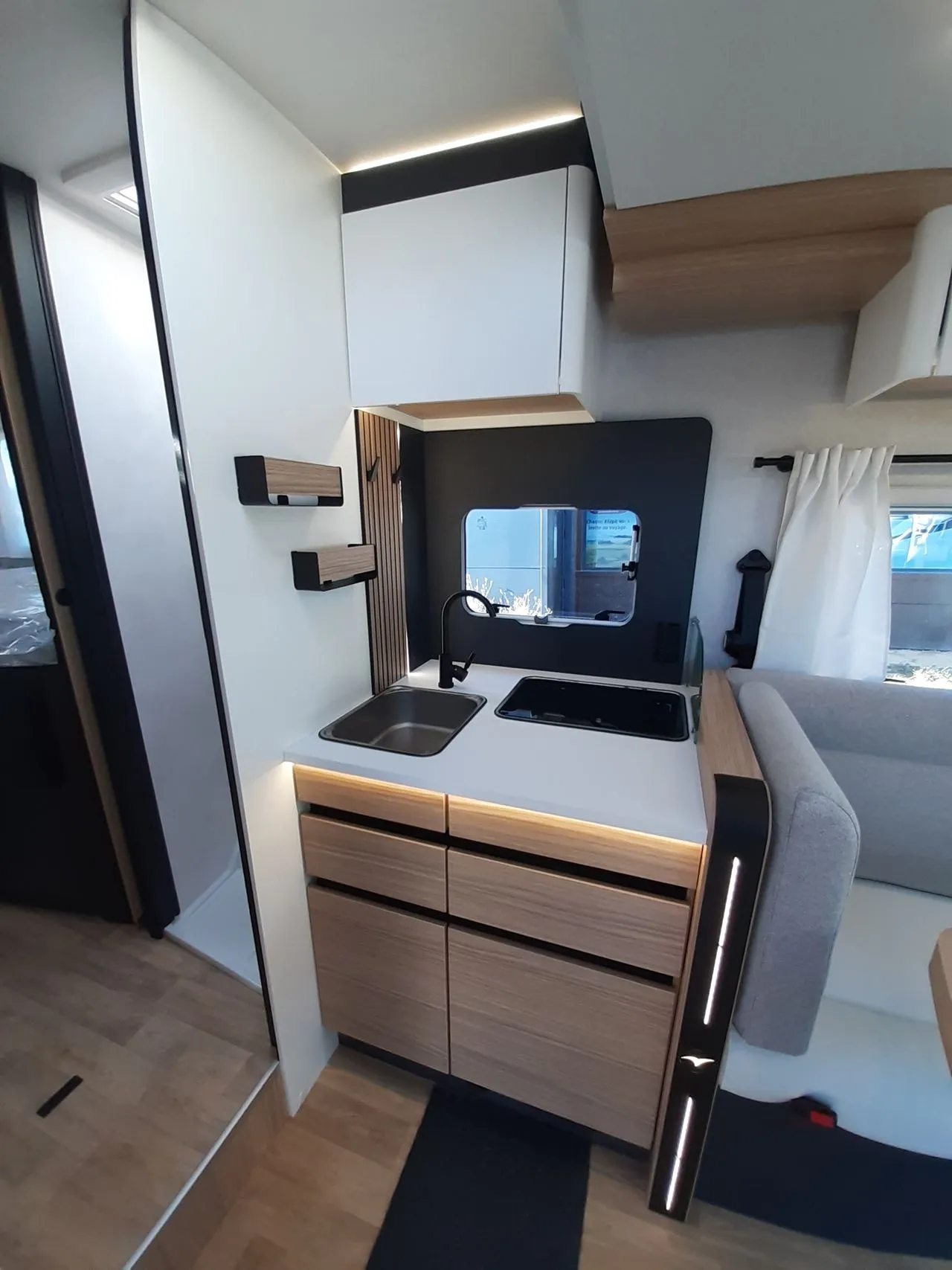 Camping-car - Pilote - P720 FGJ EVIDENCE - 2027
