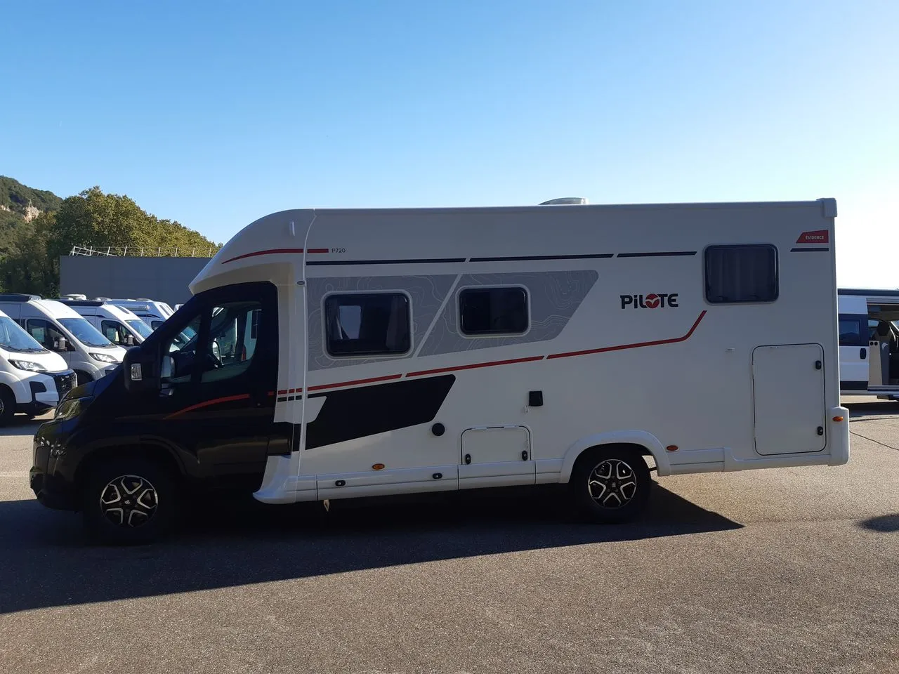 Camping-car - Pilote - P720 FGJ EVIDENCE - 2027