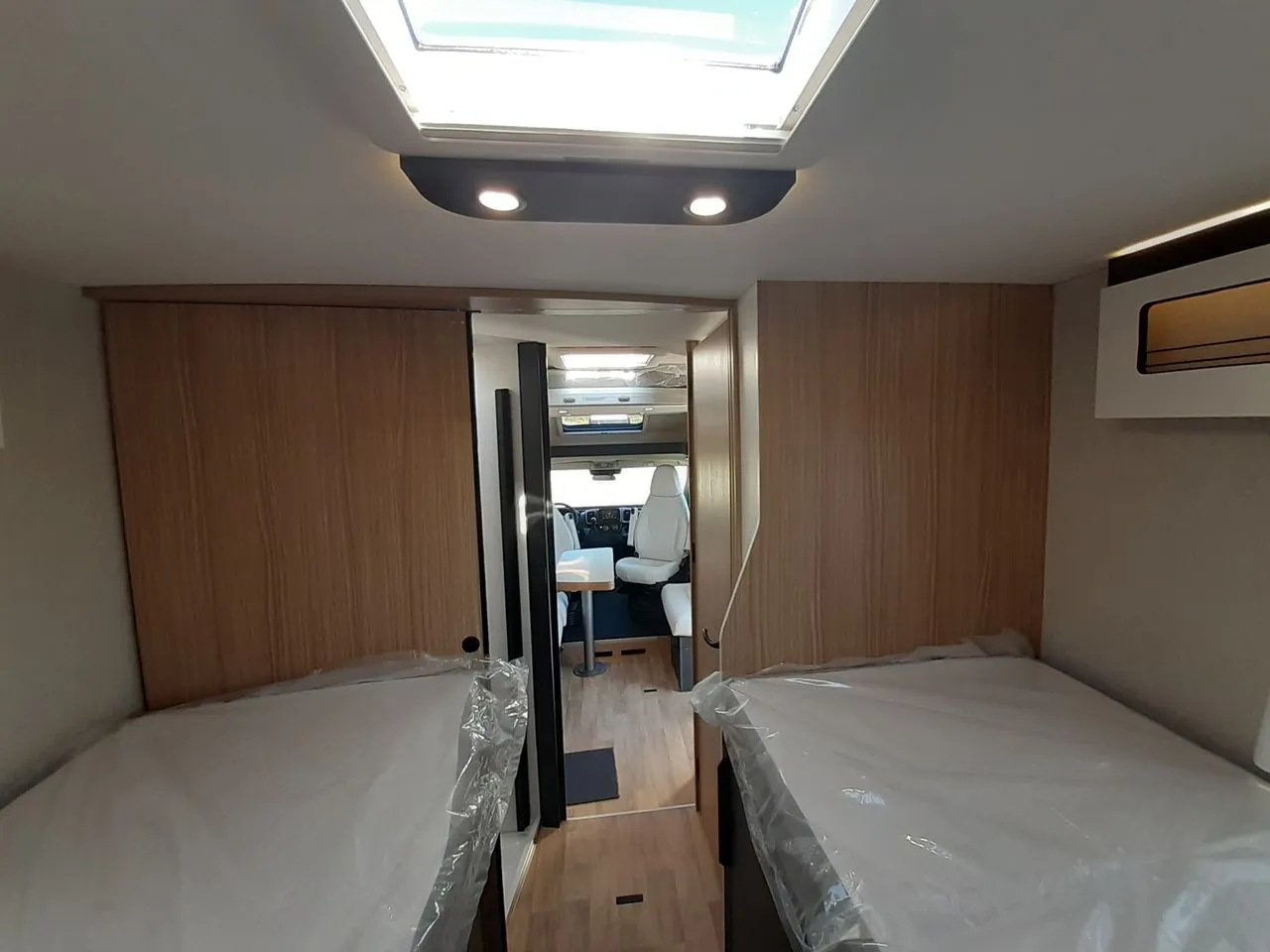 Camping-car - Pilote - P720 FGJ EVIDENCE - 2027
