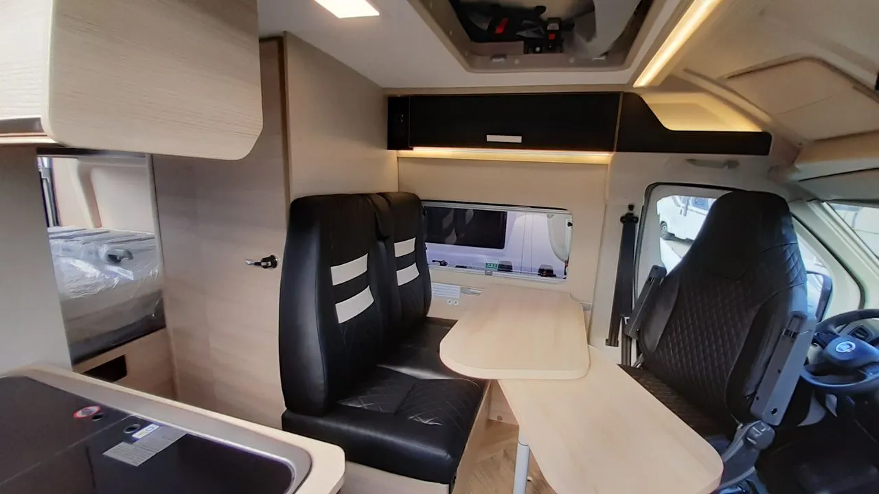 Fourgon aménagé - Chausson - V690 SPORT LINE - 2024