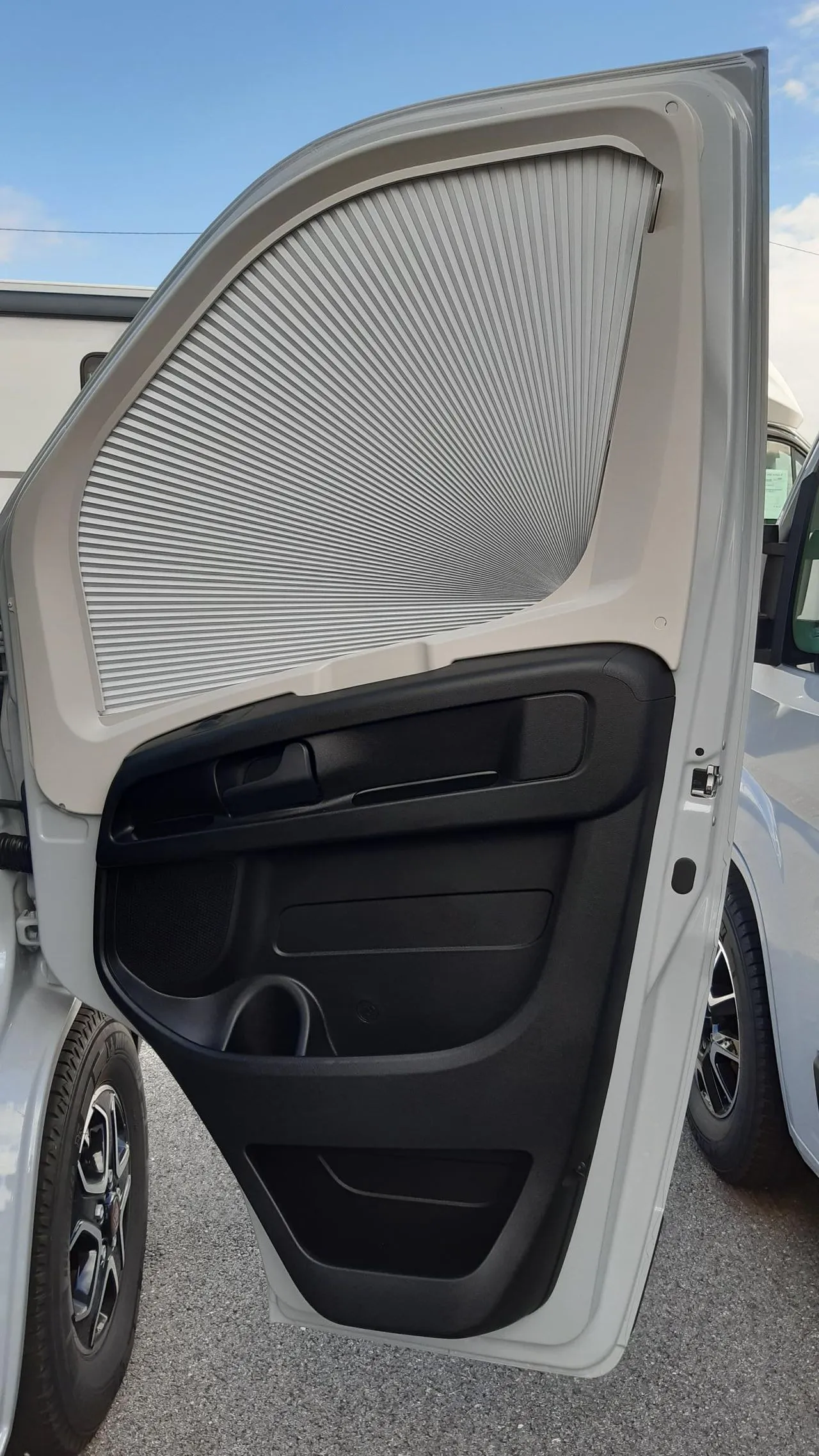 Fourgon aménagé - Chausson - V690 SPORT LINE - 2024