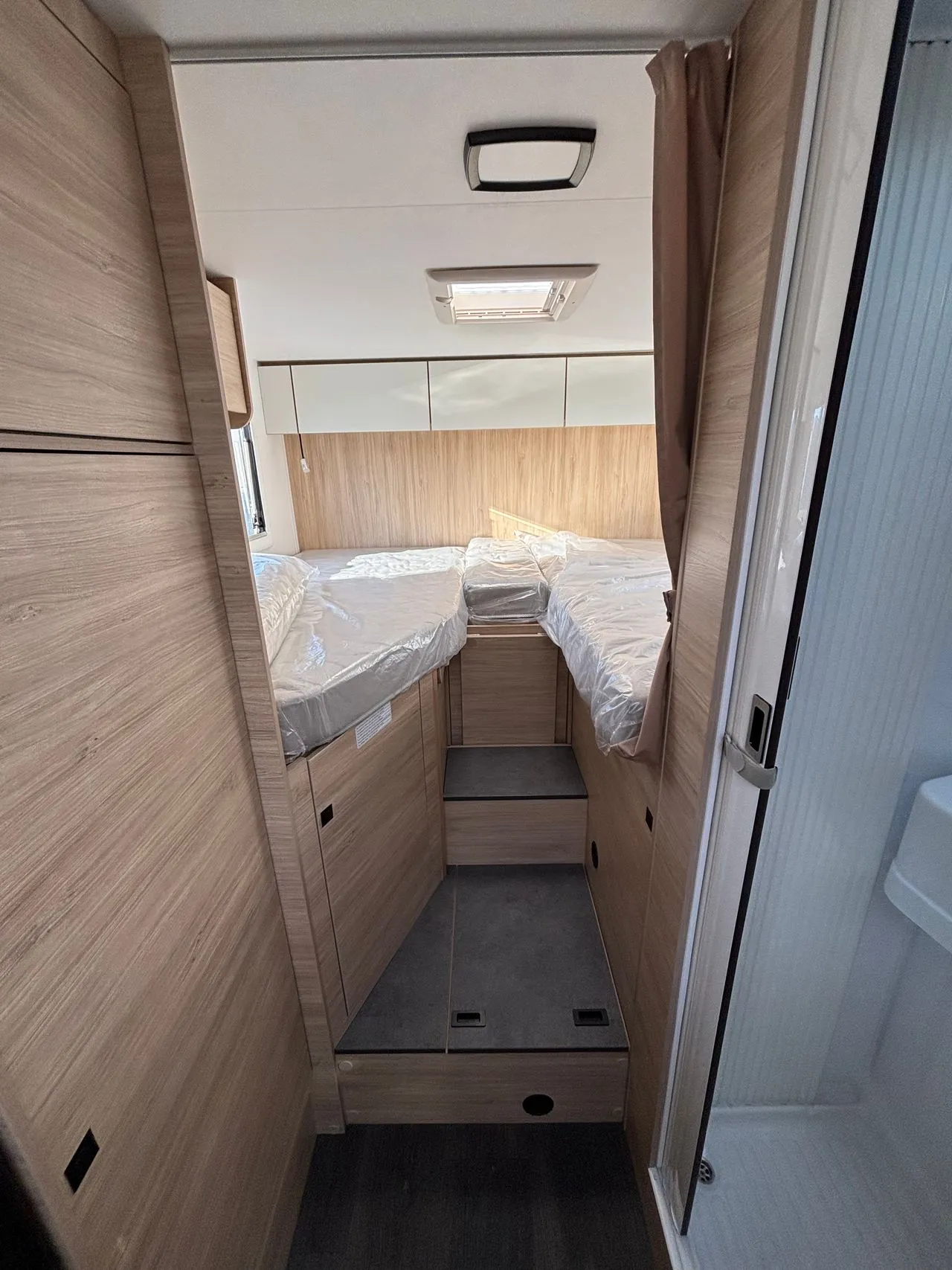 Camping-car - Chausson - C727 FIRST LINE - 2024