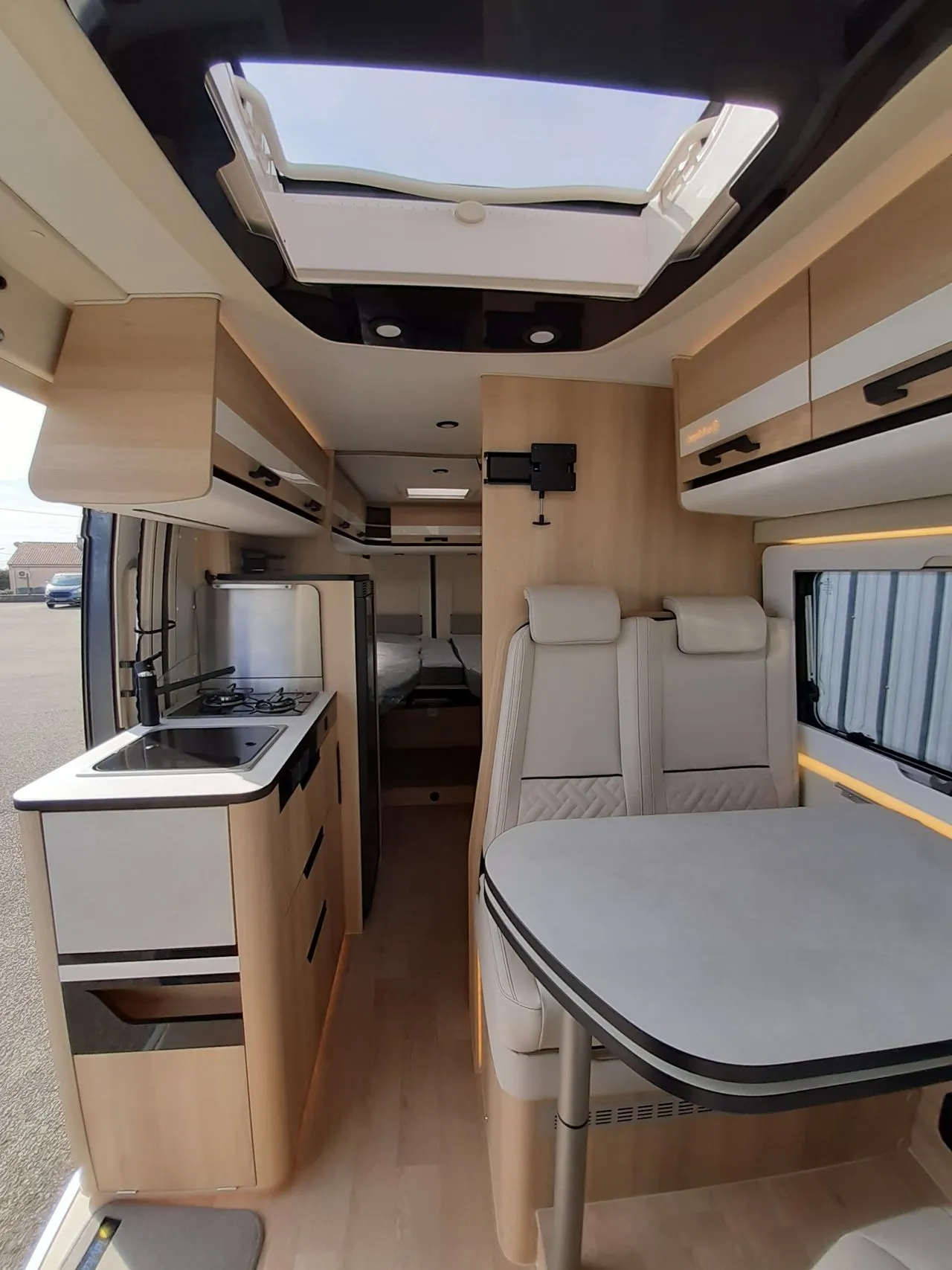 Fourgon aménagé - Campereve - MAGELLAN 746 SAPHIR - 2025