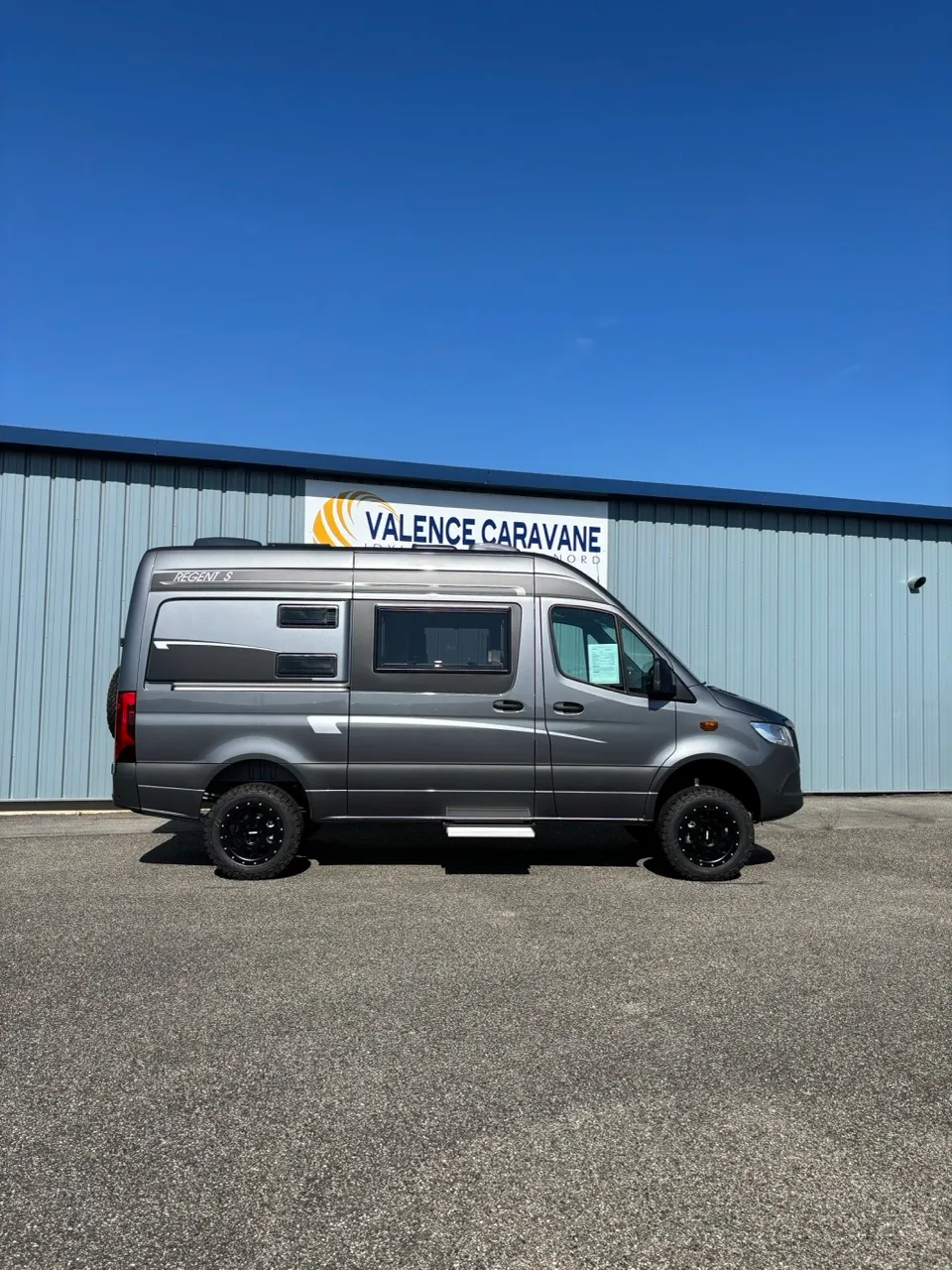 Fourgon aménagé - La Strada - REGENT S - 2025