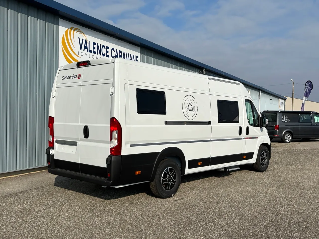 Fourgon aménagé - Campereve - MAGELLAN 746 - 2026