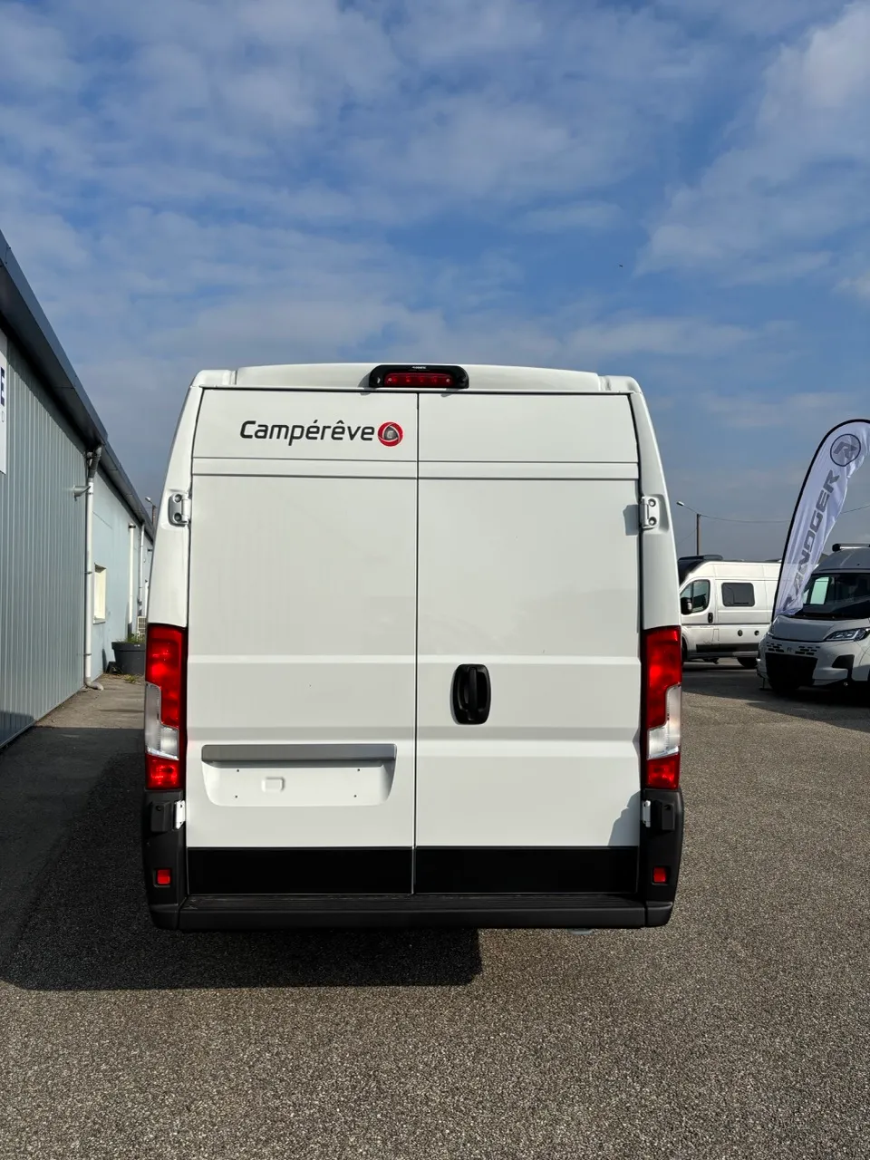 Fourgon aménagé - Campereve - MAGELLAN 746 - 2026