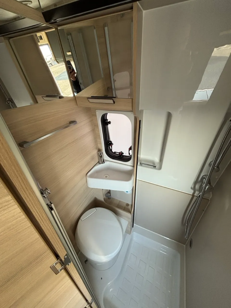 Fourgon aménagé - Chausson - V690 SPORT LINE - 2026