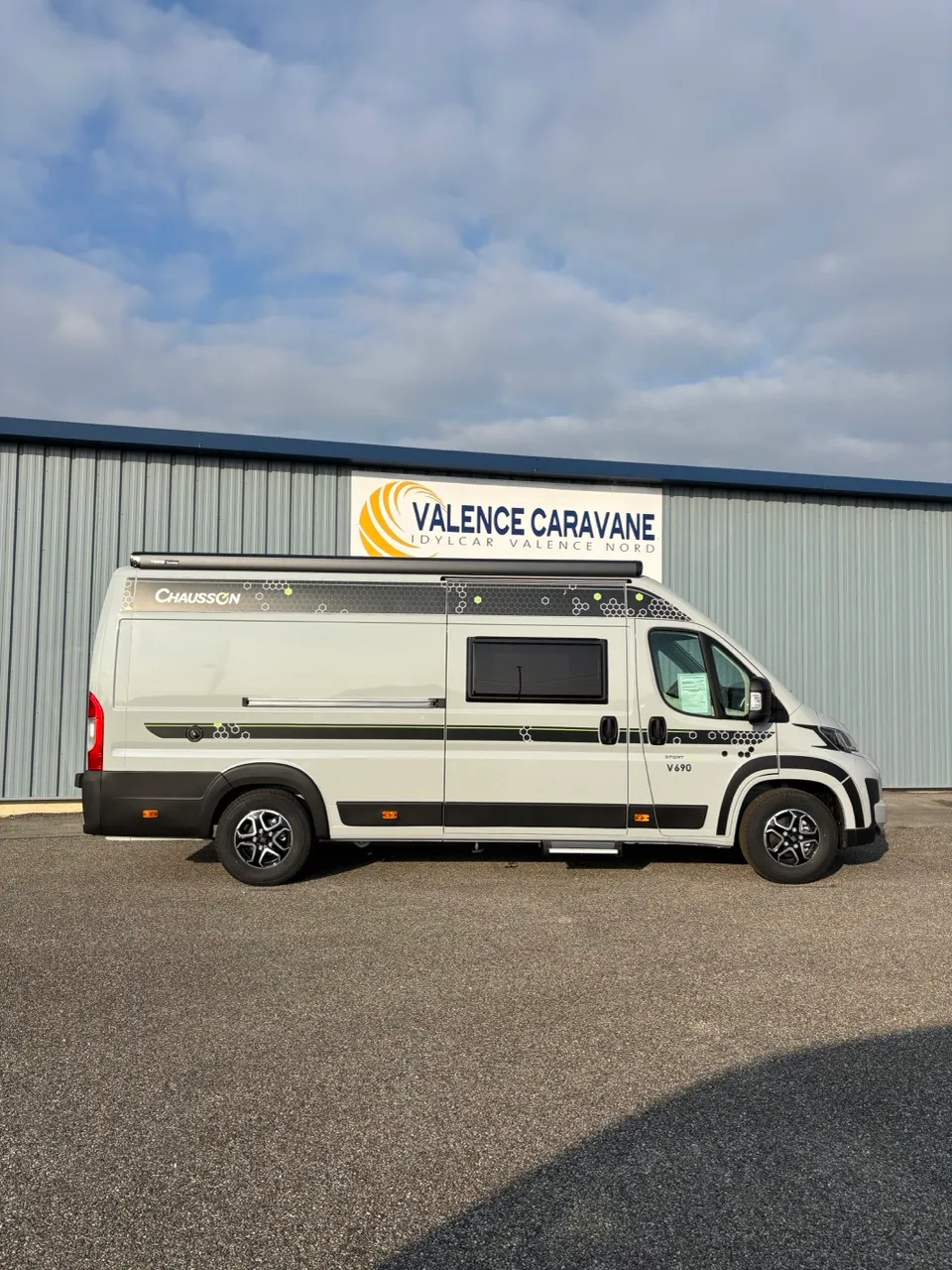 Fourgon aménagé - Chausson - V690 SPORT LINE - 2026