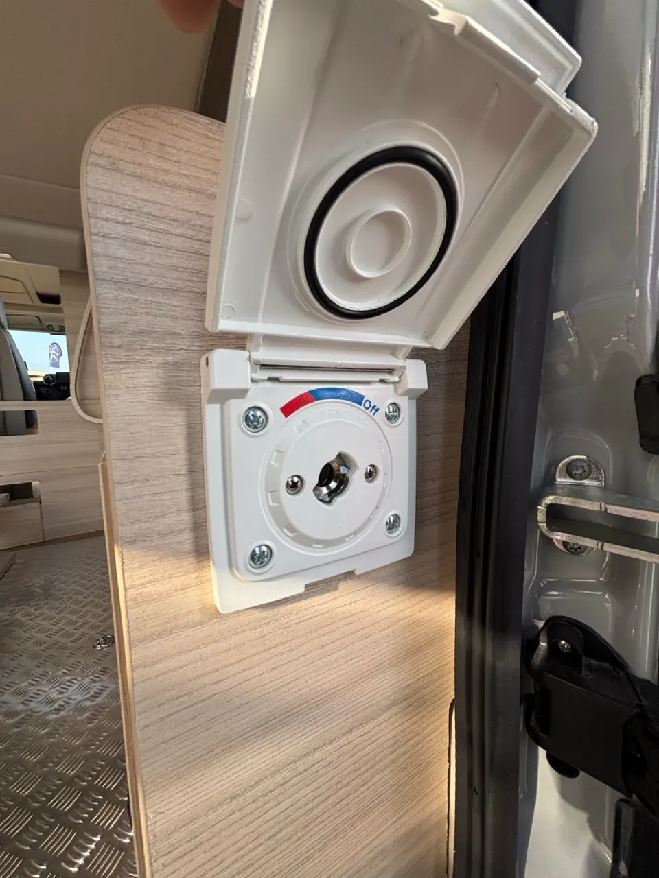 Fourgon aménagé - Chausson - V690 SPORT LINE - 2026