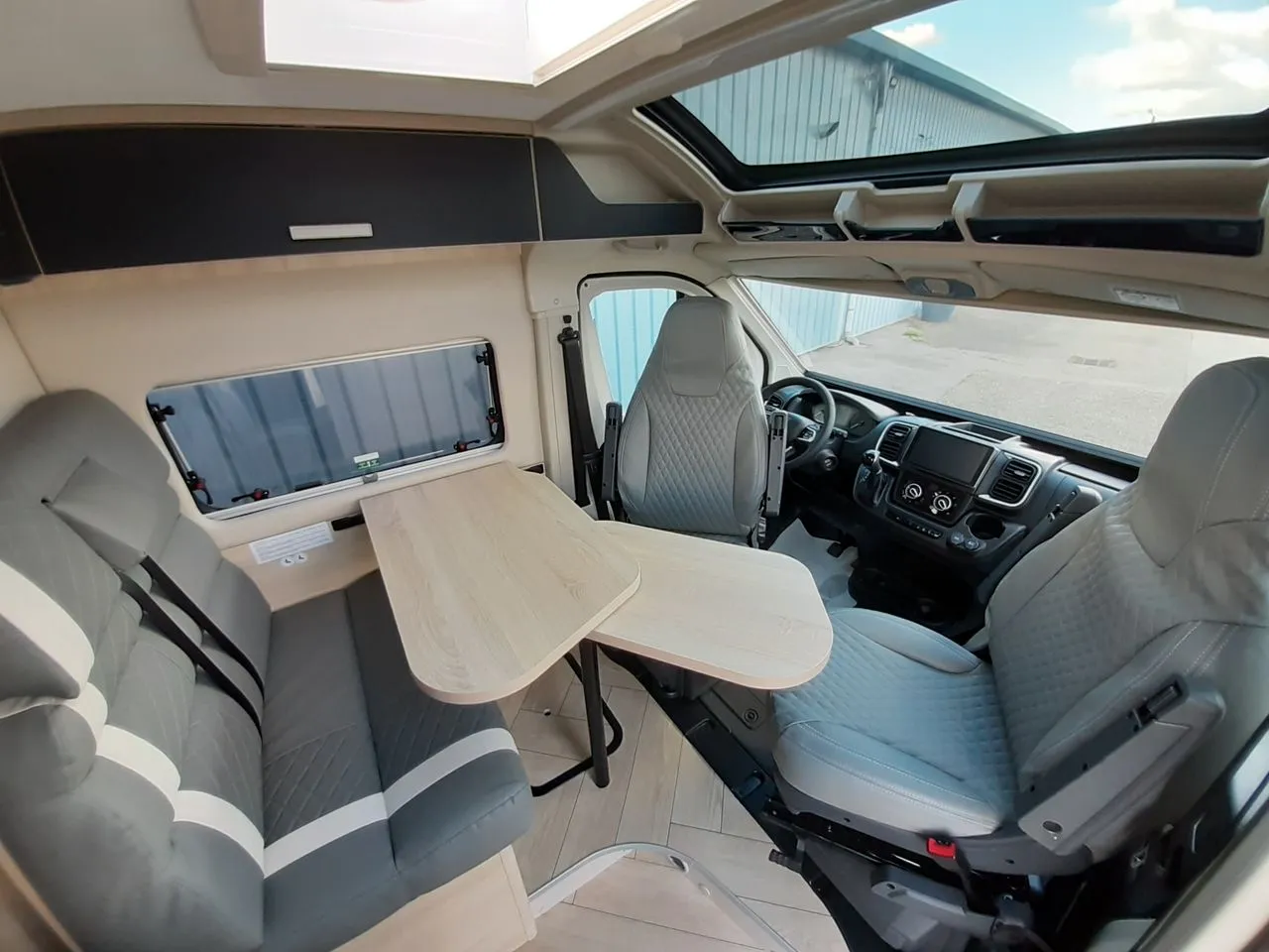 Fourgon aménagé - Chausson - V594 SPORT LINE - 2026