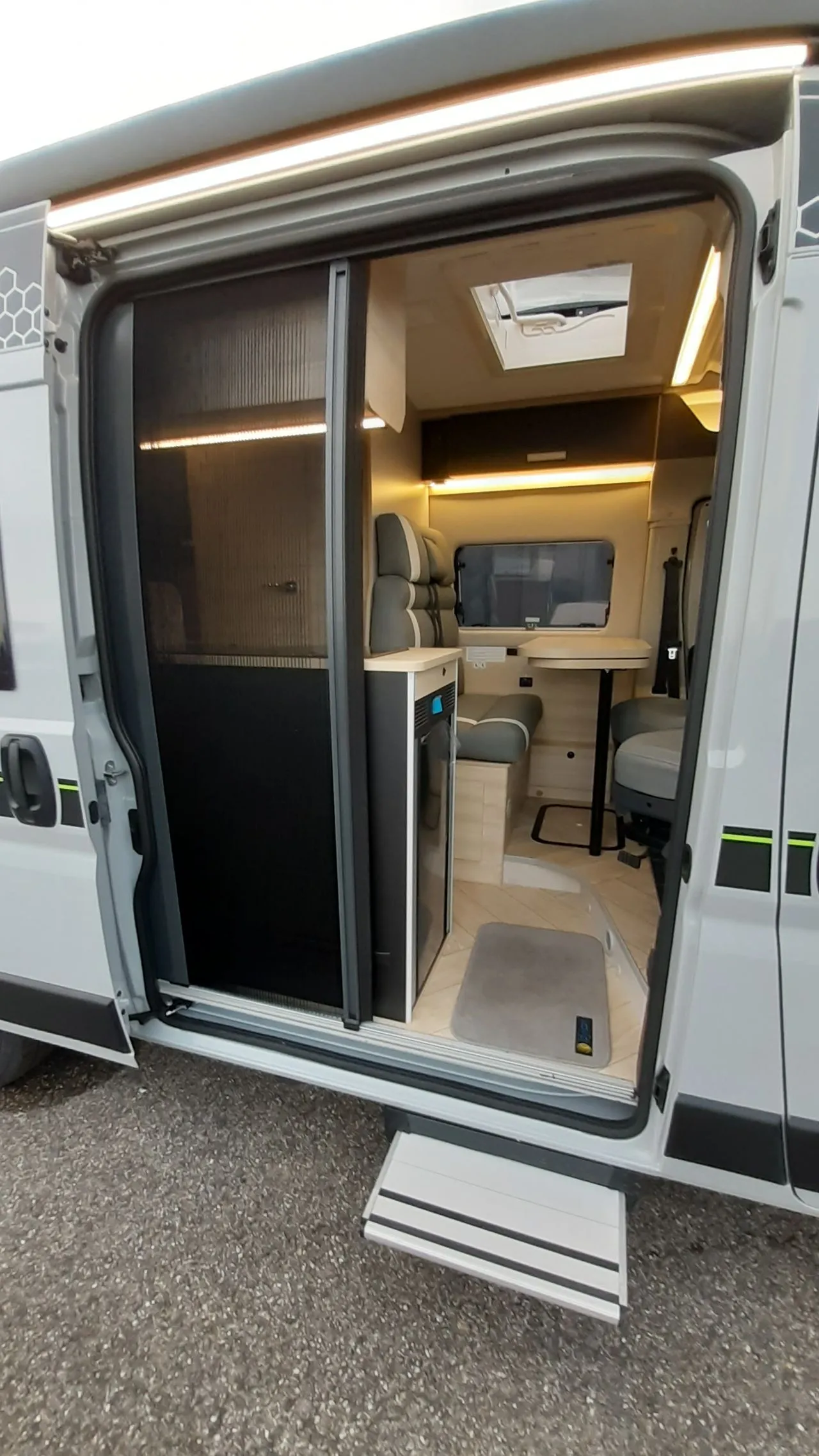 Fourgon aménagé - Chausson - V594S Sport Line - 2026