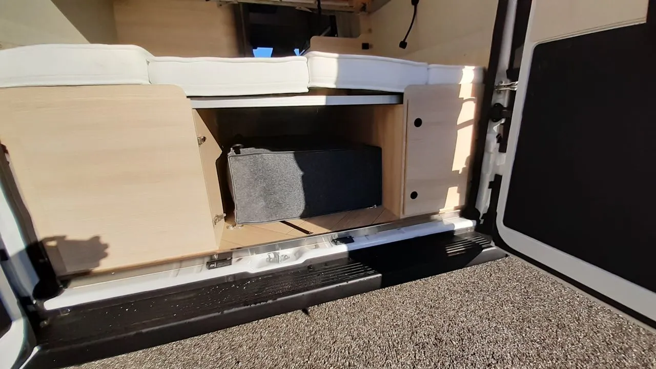 Fourgon aménagé - Chausson - V594 MAX FIRST LINE LIGHT - 2026