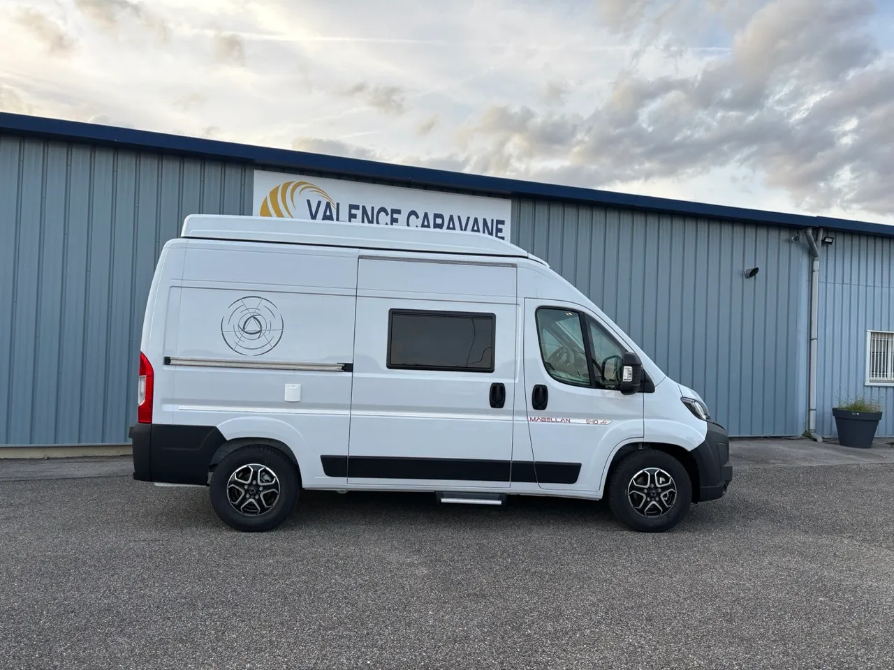Fourgon aménagé - Campereve - Magellan 540 AIR - 2026