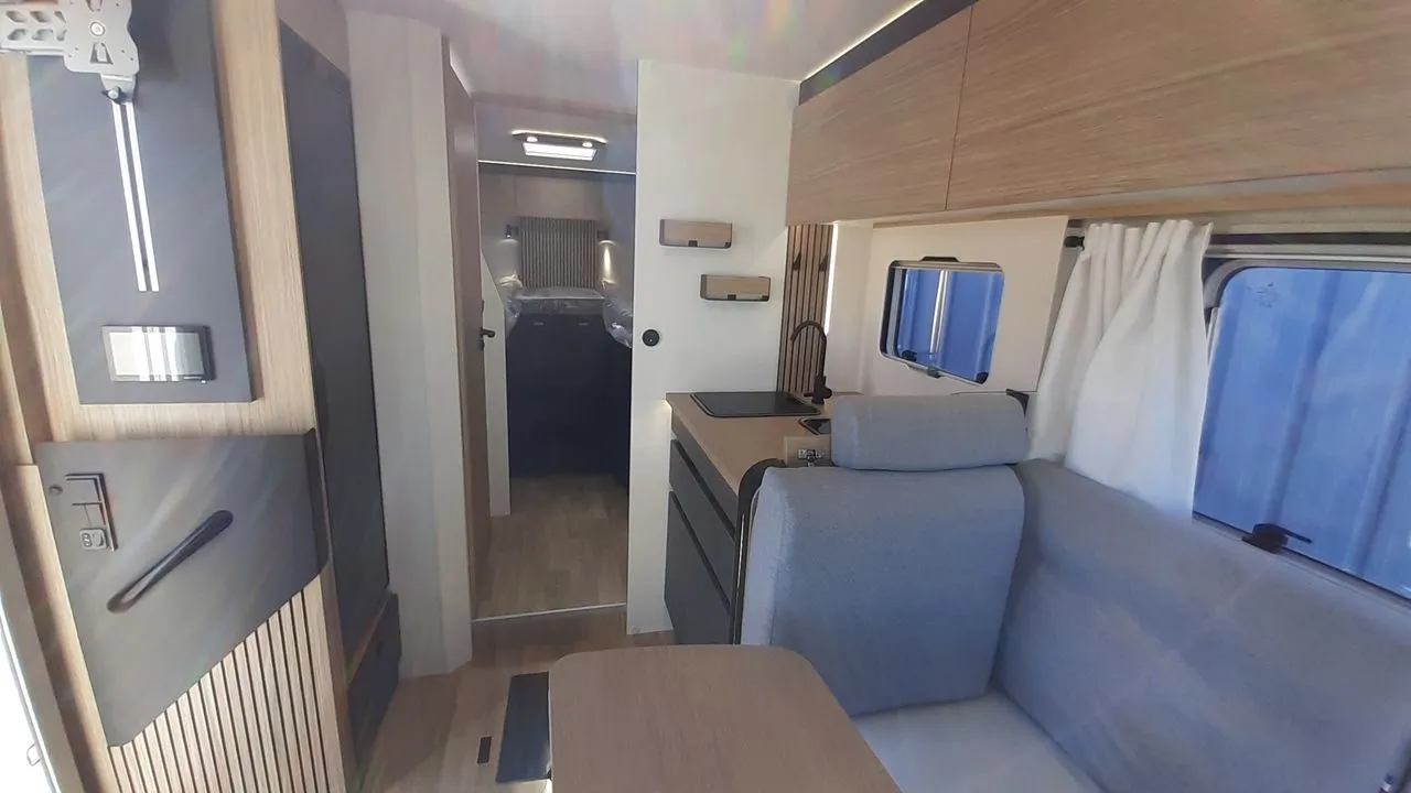 Camping-car - Bavaria - I720FGJ - 2027
