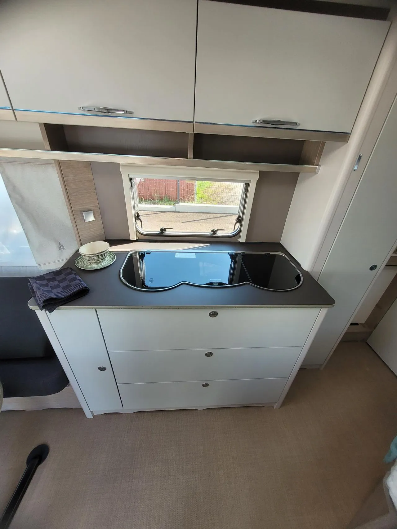Caravane - Burstner - PREMIO 455 TS BLACK FOREST - 2025