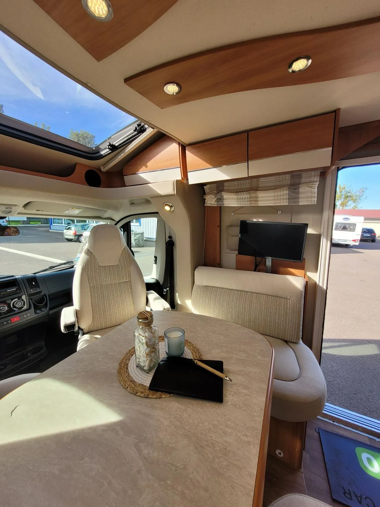 T 698 CL BlackLine