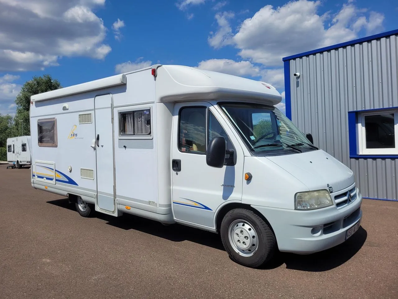 Camping-car occasion – Profilé — Camping-car profilé